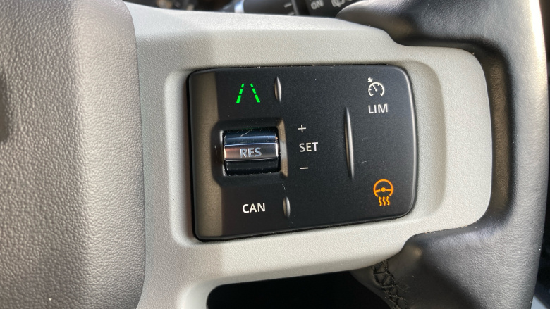 Land Rover Defender 3.0 D250 X-Dynamic SE 90 3dr Auto Diesel Estate